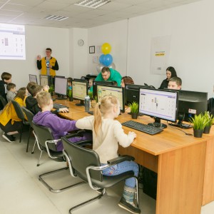 Новый класс в развлекательном центре города Томска! Скоро открытие! - КИБЕРшкола программирования для детей, компьютерные курсы для школьников, начинающих и подростков - KIBERone г. Люблино