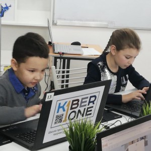 KiberOne объявляет набор юных программистов в Усть-Каменогорске - КИБЕРшкола программирования для детей, компьютерные курсы для школьников, начинающих и подростков - KIBERone г. Люблино